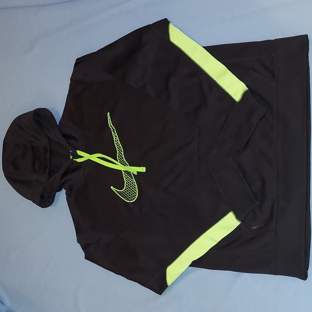 Vintage Black/Mint Green Therma-Fit Sweatshirt/Hoodie,  Size M..
